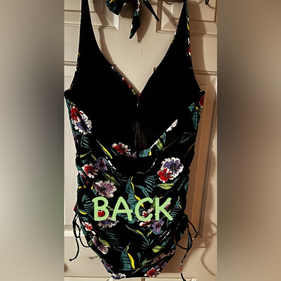 One Piece Halter - Picture 2 of 7